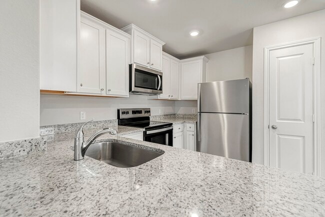 Foto del edificio - 8208 Sunberry Shadow Dr