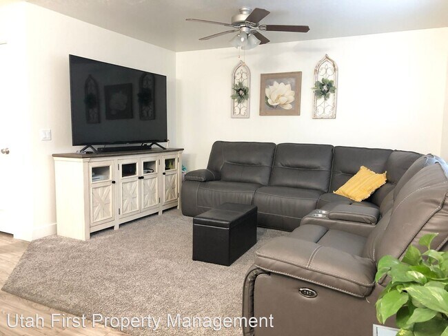 Foto del edificio - 4 br, 2.5 bath House - 5934 S Challenger Way