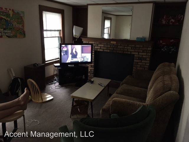 Building Photo - 5 br, 2 bath Room For Rent - 1508 Adams St