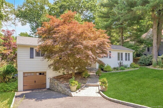 Foto del edificio - 212 Crest Dr