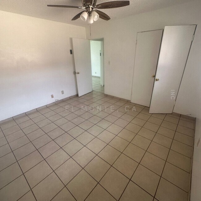Foto del edificio - 1 bed/1bath apartment FOR RENT- 14520 Amar...