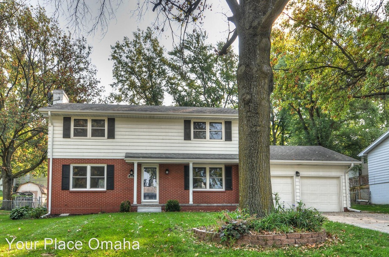 3511 S 107th Ave Cir, Omaha, NE 68124 House for Rent in Omaha, NE