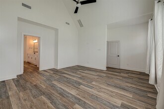 Building Photo - 24351 Dyer Hl Wy