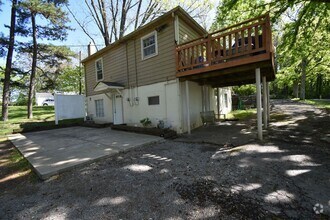 Building Photo - 1621 Golf Club Ln