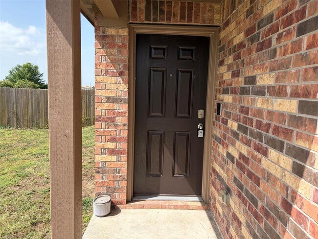 Building Photo - 14213 Prairie Sod Ln