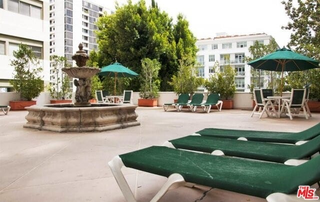 Building Photo - 10717 Wilshire Blvd