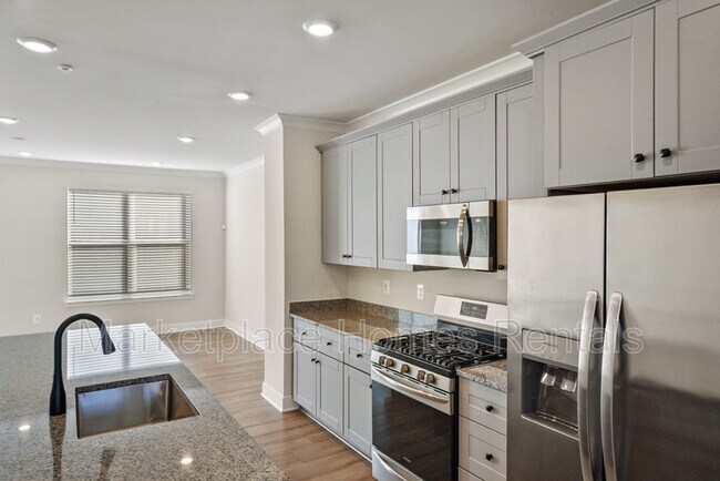 Foto del edificio - 4416 Roland Heights Ave