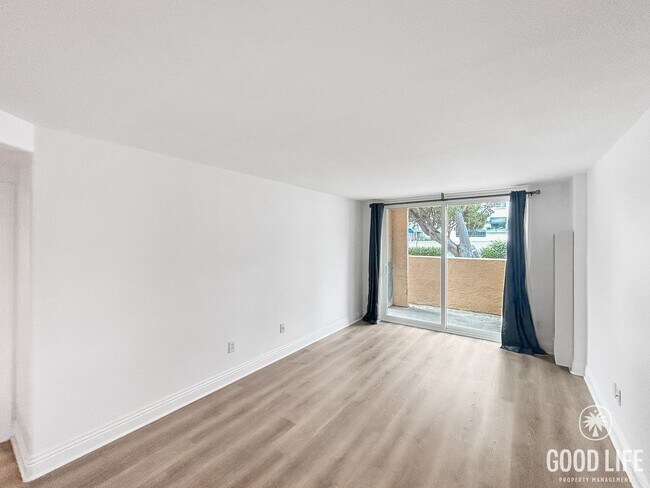 Foto del edificio - Gorgeous 1B/1BA condo w/ Washer/Dryer and ...