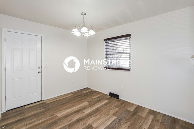 Foto del edificio - 3 Bedroom Pet-Friendly Home in KANSAS CITY, MO with Main Street Renewal