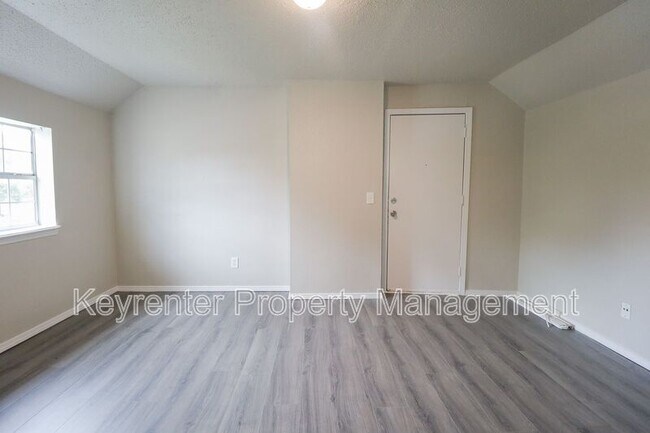 Foto del edificio - 405 S Maple St