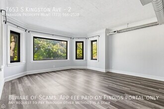 Building Photo - 7653 S Kingston Ave