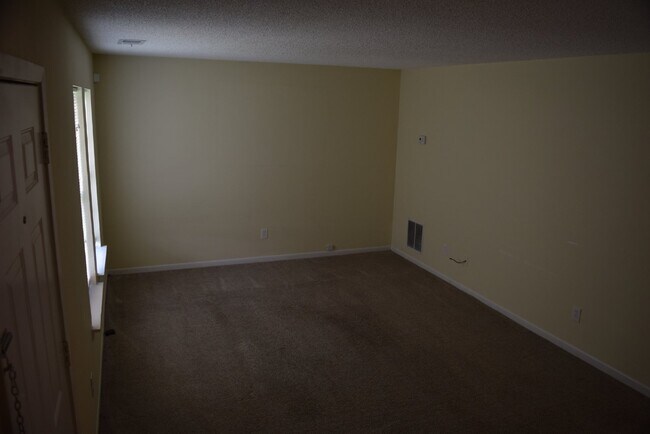 Building Photo - Charming 3 Bed, 2 Bath Home in Powder Spri...