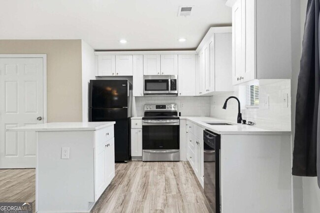 Foto del edificio - 1735 Carter Cir