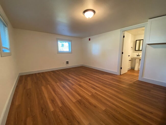 Interior Photo - Red Maple Apartments