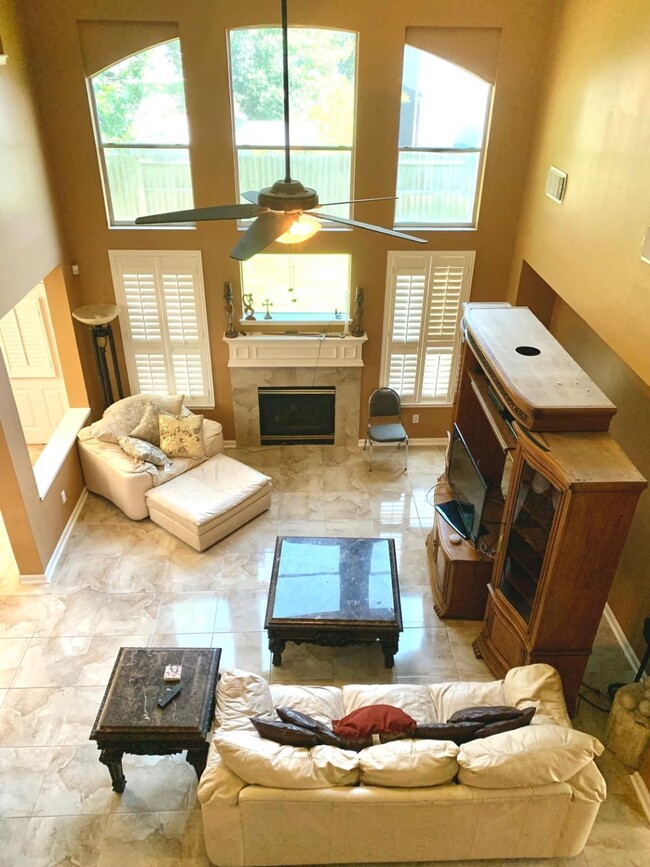 Building Photo - 16523 Terrace Hollow Ln