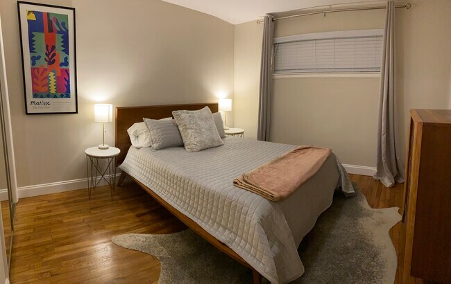Front bedroom - 605 Maplewood Ave