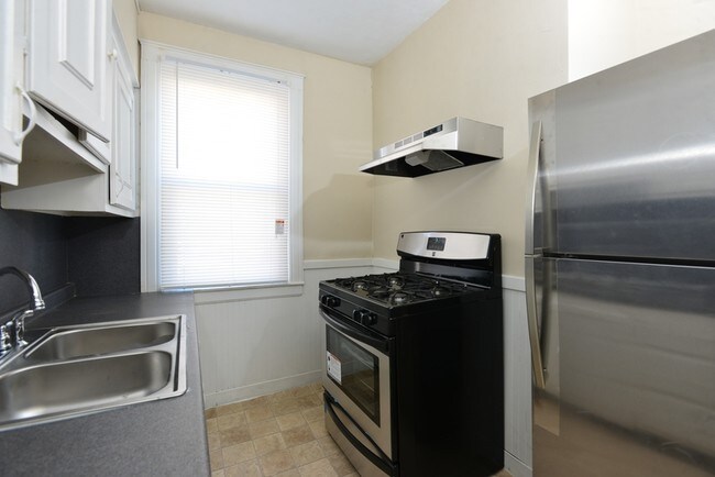 Building Photo - 62 McMillen St