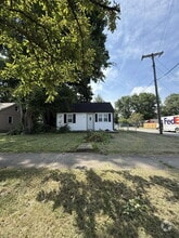 Building Photo - 2801 Maple Ave