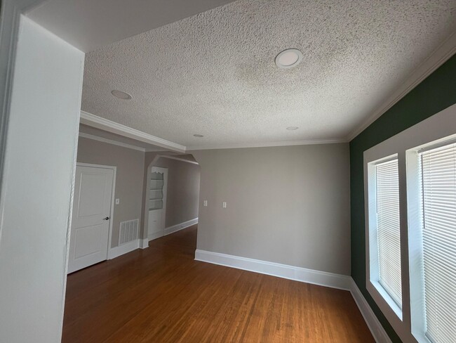 Foto del edificio - 243 Spring St SW