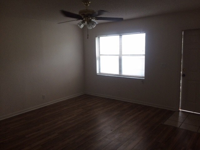 Living Room - 1942 Redbank Rd