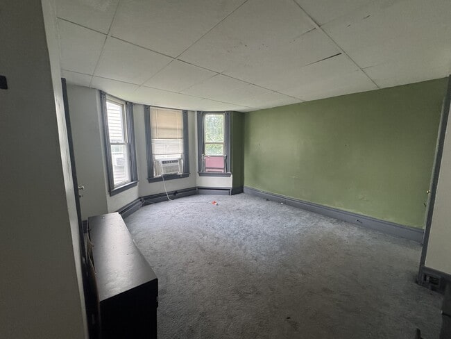Building Photo - 420 Duncan Ave