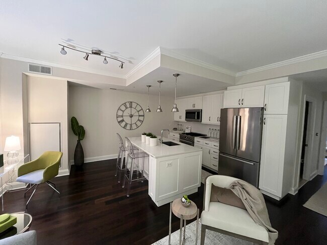 Foto del edificio - 4915 Hampden Ln