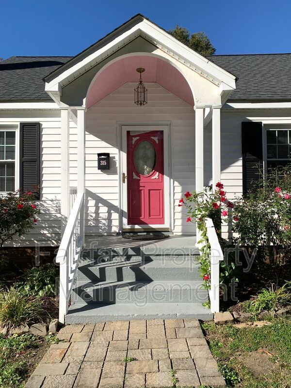 Foto del edificio - 315 Georgia Ave