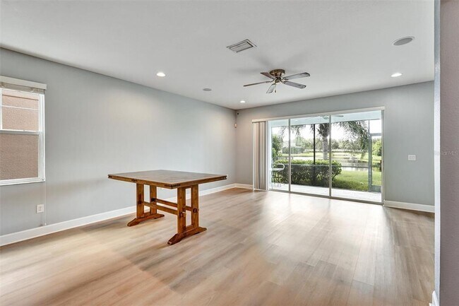 Foto del edificio - 4628 Garden Arbor Way