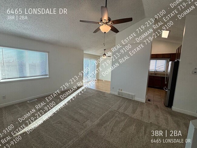 Foto del edificio - 6465 Lonsdale Dr