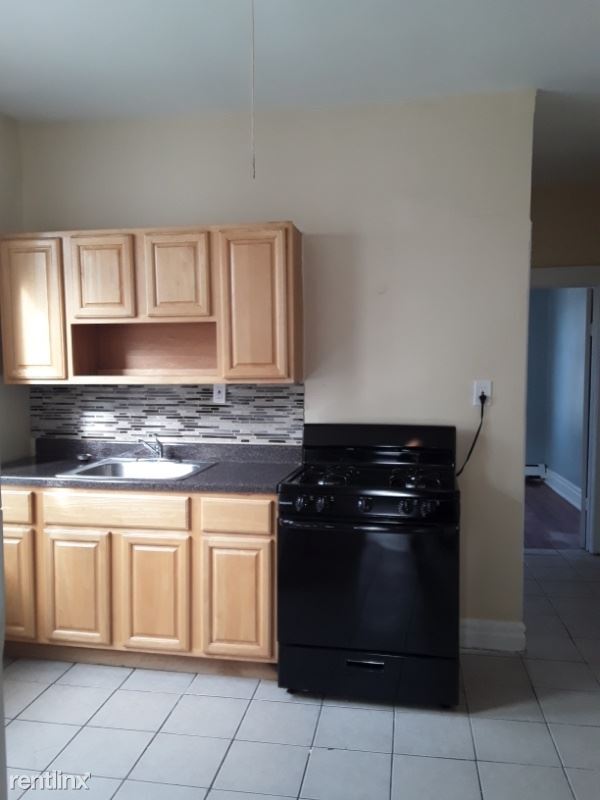 Primary Photo - 3 br, 1 bath Apartment - Goodwin Ave 2 Unit 2