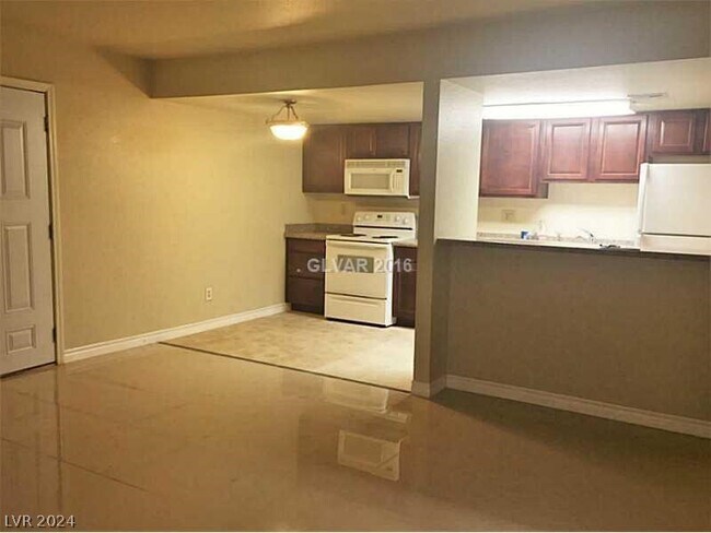 Building Photo - 5229 Indian River Dr