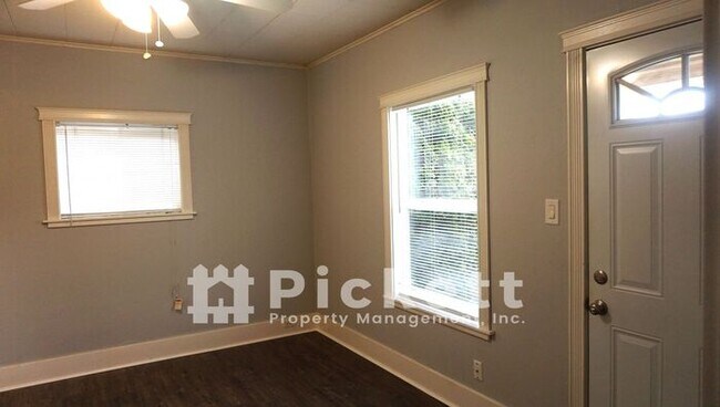 Building Photo - 1 Bedroom Charming Craftsman near Olympic ...