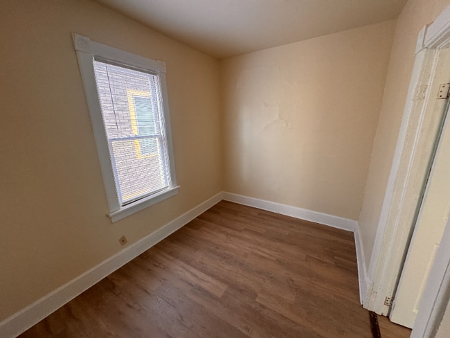 Foto del edificio - 2006 W Lincoln Ave