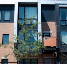 Building Photo - 2240 W Madison St
