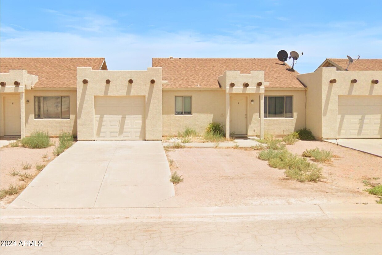 13295 S Durango Rd, Arizona City, AZ 85123 Townhome Rentals in