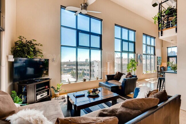 Foto del edificio - 3100 Huron St