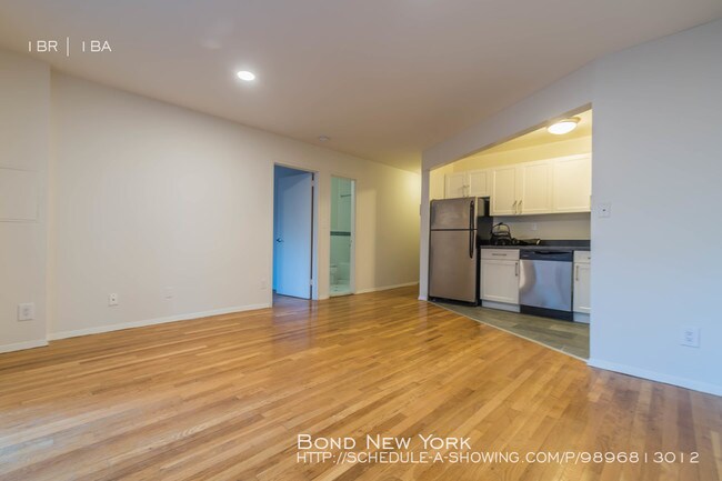 Foto del edificio - 68 E 12th St