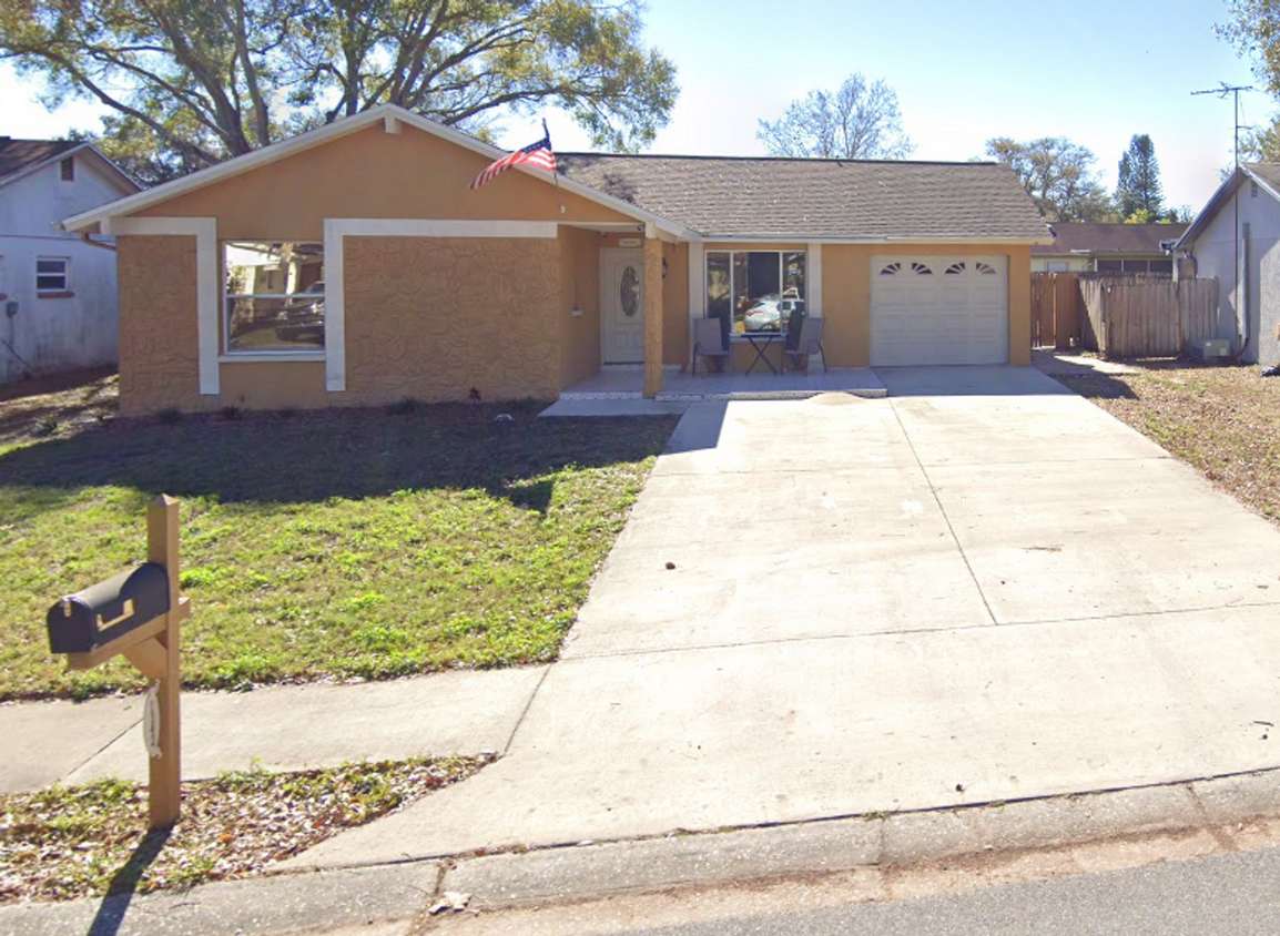 Primary Photo - Beautiful 3/2/1 New Port Richey Home.