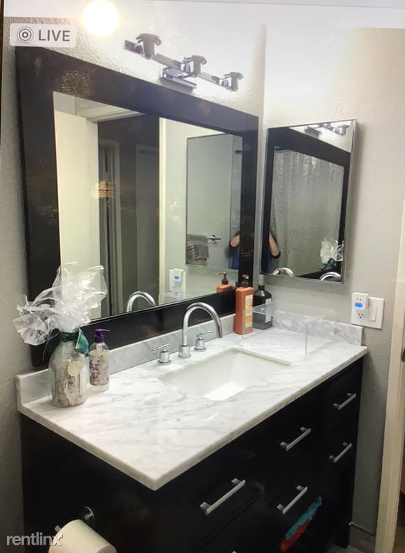 Building Photo - 1 br, 1 bath Townhome - 15103 Yosemite Way