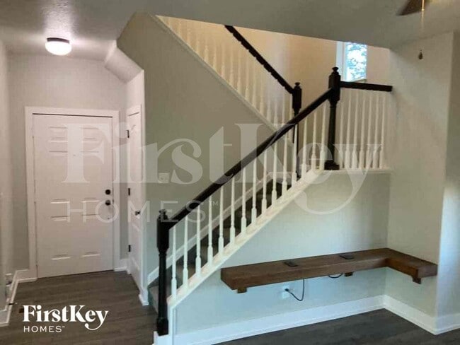 Building Photo - 6871 Kasson Dr