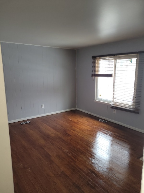 Building Photo - 6630 Eastmont Dr