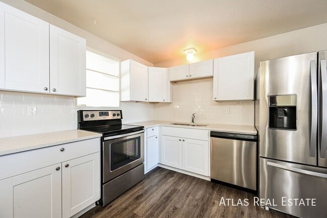 Building Photo - 15876 E Cornell Pl