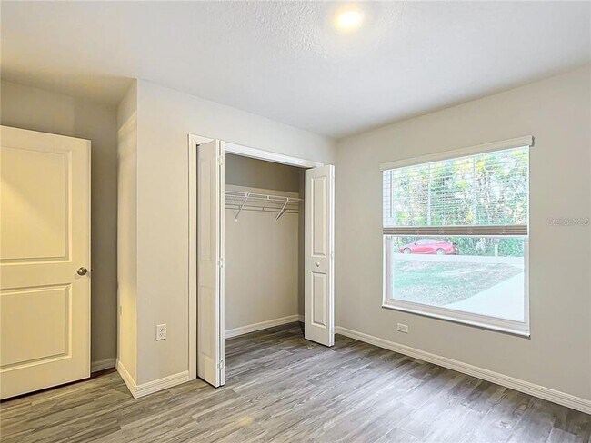 Foto del edificio - 3090 E Odier St