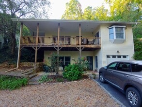Building Photo - 71 Wilcox Dr