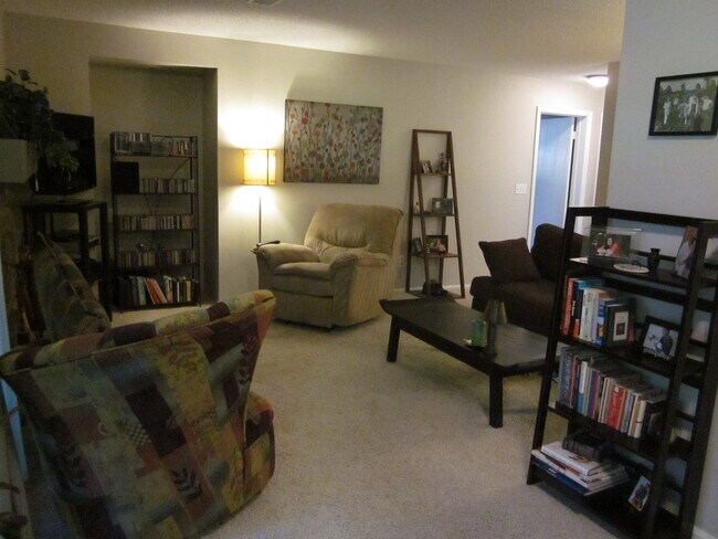 Foto del edificio - 10930 W Florida Ave