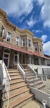 Building Photo - 1135 E 15th St