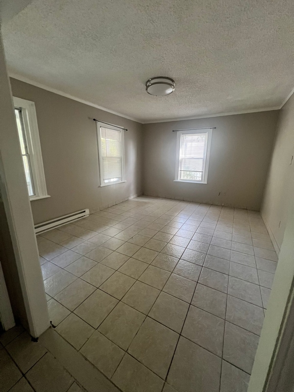 Building Photo - 367 Zion St