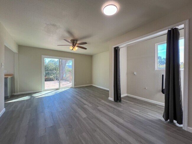 Foto del edificio - 1120 Soda Canyon Rd