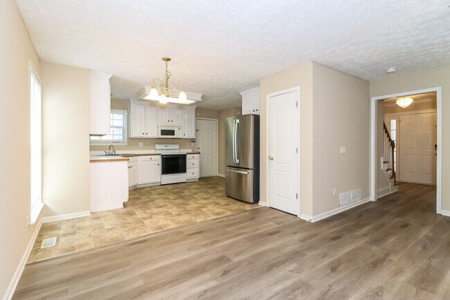 Foto del edificio - 1350 Enclave Way