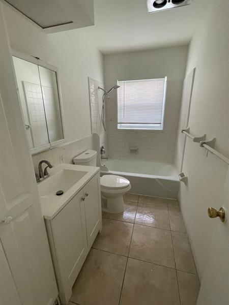 Foto del edificio - 2753 NE 32nd St
